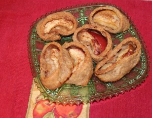 Apple mini-pies. (Bar Lois Weeks photo)
